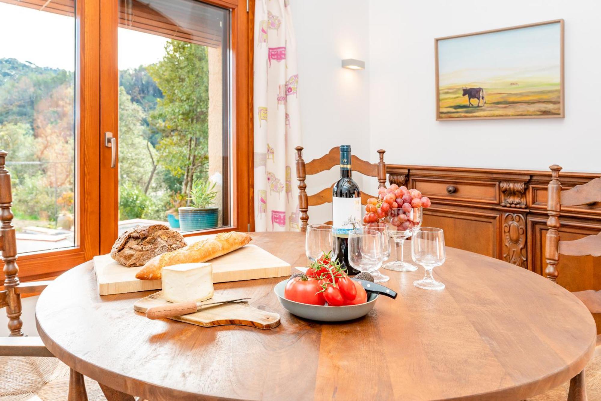 Apartment La Terraza - Grosszuegiges In Katalanischer Masia Sant Iscle De Vallalta